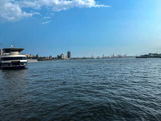 Naklejka premium Boat on the East River, Soho Manhattan New York City Pier 16