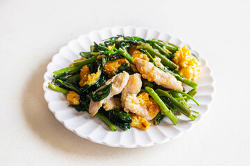 ササミと卵と空芯菜のオイスターソース炒め
