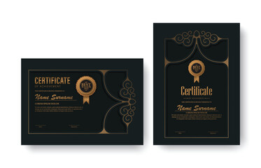 Naklejka premium Luxury Invitation card vector design vintage style