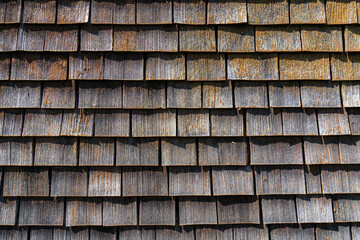 Detail einer Wand aus Schindeln aus Holz