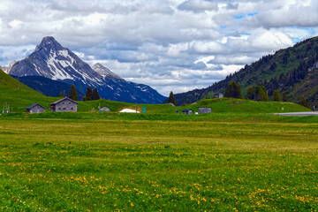 Naklejka premium Der Hochtannbergpass in Warth Vorarlberg, Österreich