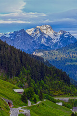 Obraz premium Blick von Faschina-Fontanella auf das Lechquellengebirge in Vorarlberg (Österreich)