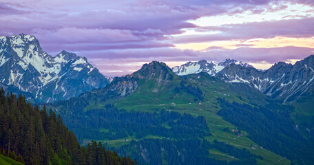 Blick von Faschina-Fontanella auf das Lechquellengebirge in Vorarlberg (&Ouml;sterreich)