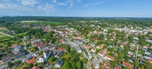 Gauting im Landkreis Starnberg von oben, Blick auf das Ortszentrum