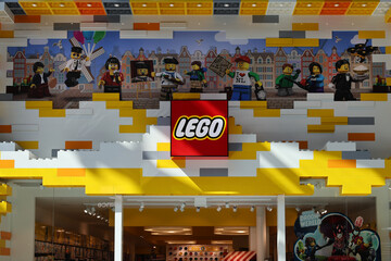 Fototapeta premium Leidschendam, Netherlands - August 27, 2024: LEGO Store in Westfield Mall of the Netherlands, large shopping center near The Hague