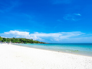 Seascape view with white sand, quiet beach, clear sea water, blue sky in summer of Koh Samet (Samet Isalnd) in Thailand