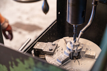 Machine dans une usine de métallurgie