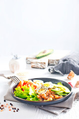 Rice bowl with shrimps and avocado