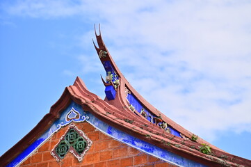 The roof ridge of Dacheng Hall at Taipei Confucius Temple merges aesthetics and function,...
