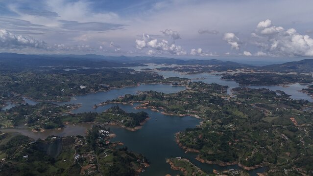 Embalse Pe&ntilde;ol Guatap&eacute;