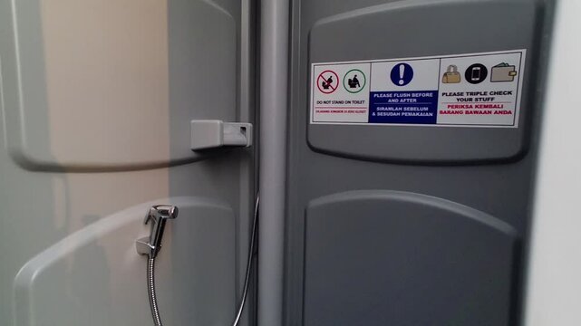 Mobile Outdoor Flushable Portable Toilet Cabin. Urine toilet mobile toilet portable mobile. 