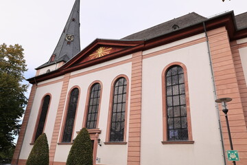 Historische Kirche im Zentrum von Bad Camberg im Taunus	