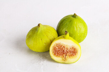 Ripe sweet juicy green fig heap