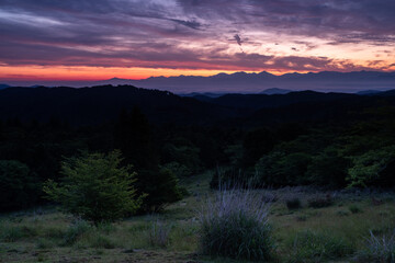 赤石山脈と美しい朝焼け