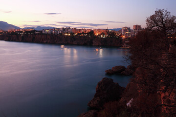 Naklejka premium Antalya Marina at Twilight with Toros Mountains – Mediterranean Sea
