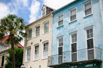 Pastel antebellum houses on the streets of Charleston, South Carolina