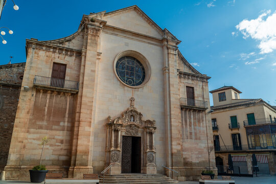Exterior entrance to Tarrega's cathedral, Catalonia (Spain)