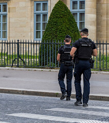 patrouille de gendarmerie à Paris