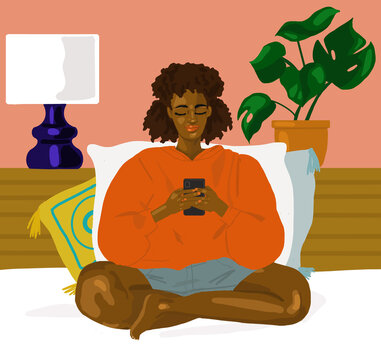 femme noire sur son lit t&eacute;l&eacute;phone &eacute;crit r&eacute;seaux sociaux &eacute;crit d&eacute;coration chambre plante