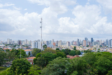 Vista panorâmica de Belém, capital do Pará, a partir do Mangal das Garças