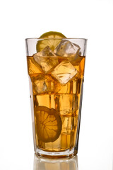 glass of ice tea with lemon