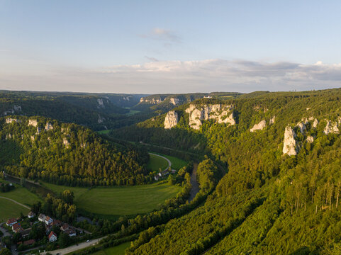 Old town rock Beuron in the upper Danube valley in Germany | Altstadtfelsen Beuron im oberen Donautal