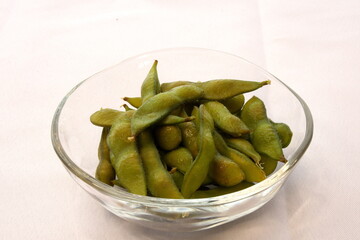 夏野菜の定番、枝豆の塩ゆで