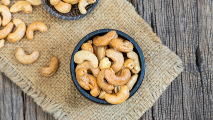 bowl of cashew nuts