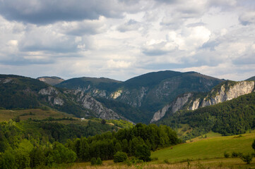 Naklejka premium Trascau - Apuseni mountains landscape seen from the Trans Apuseana road in Romania
