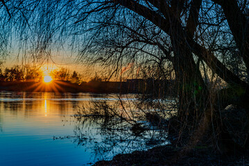 Sonnenuntergang an der Donau bei Straubing