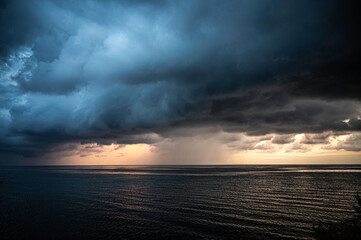 Griechenland Zakynthos Tornado Sturm Unwetter vor einem Sonnenaufgang