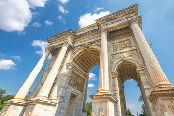 Obraz premium The Arch of Peace, city gate of Milan, Italy, Europe.