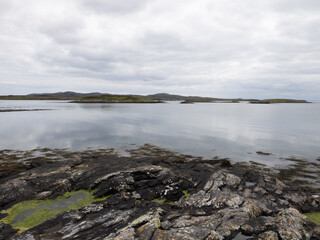 Alrededores de Hut of the Shaddows, en Lochmaddy, North Uist, Islas Hébridas, Escocia, Reino Unido