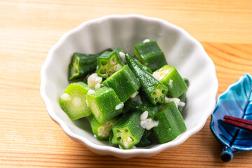オクラの塩麹和え