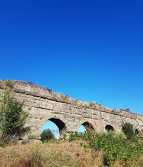 the ruins of the ancient roman roman bridge in the city of jerusalem, israel