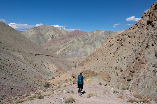 Randonneur sur le Baby trek, Vall&eacute;e de Sham, Ladakh