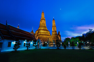 Fototapeta premium Gorgeous view of Wat Aun temple most popular landmark in Bangkok, Thailand