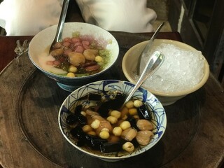 Vietnamese sweet soup