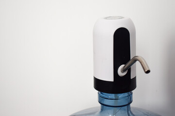 Electric water dispenser for home