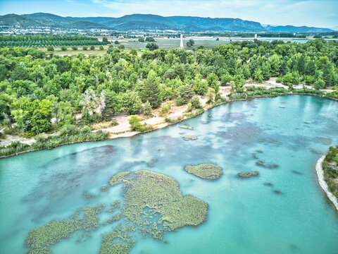 &Eacute;tang de la Foresti&egrave;re - The lake near Manosque (Provence, France)
