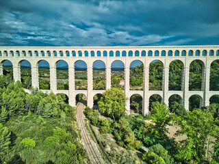 Obraz premium The Roquefavour Aqueduct near Aix-en-Provence (France)