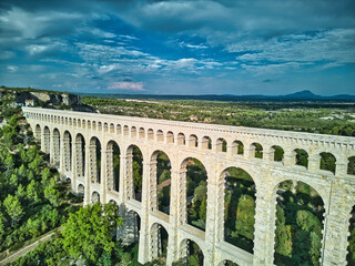 Obraz premium The Roquefavour Aqueduct near Aix-en-Provence (France)