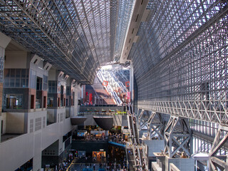 京都駅ビルの内部