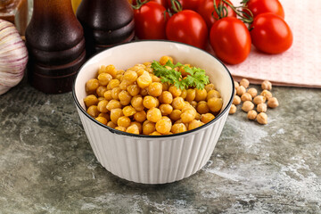Canned chickpea in the bowl