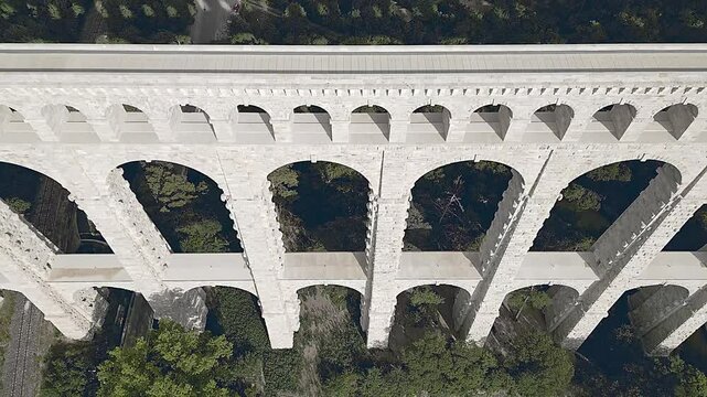 The Roquefavour Aqueduct near Aix-en-Provence (France)