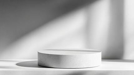 Clean and minimalist product photography background, using neutral tones such as soft light beige and cream white, uniform and delicate gradient effect, smooth matte surface, no texture or pattern