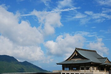 山の中の神社仏閣