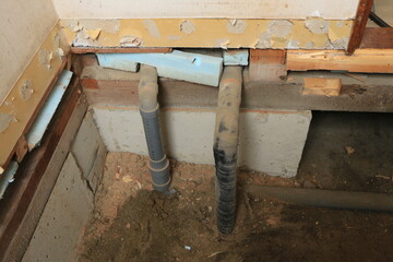 トイレのリフォーム中の床下の様子