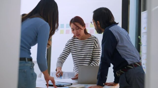 business brainstrom meeting discuss on concept net zero waste in business product produce process for decrease wasting time and material business determind aiming for green environtment esg ideas