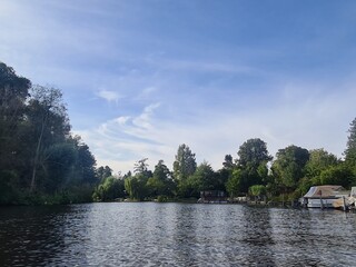 Sicht auf den Müggelspree - Fluss in Berlin Rahnsdorf